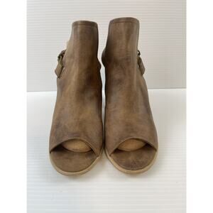 VERY VOLATILE - BOLTEN SANDALS IN TAUPE Women's Size 9